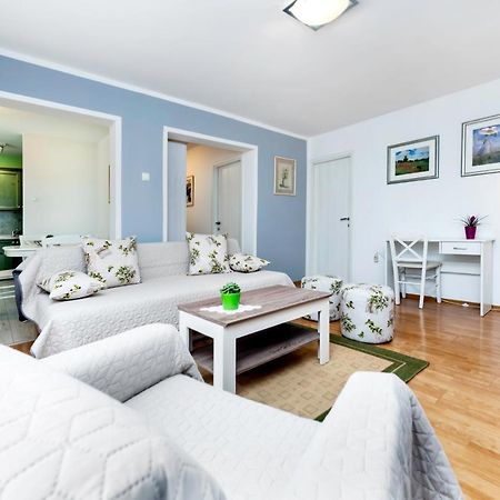 Apartman Oly Rovinj Exterior foto
